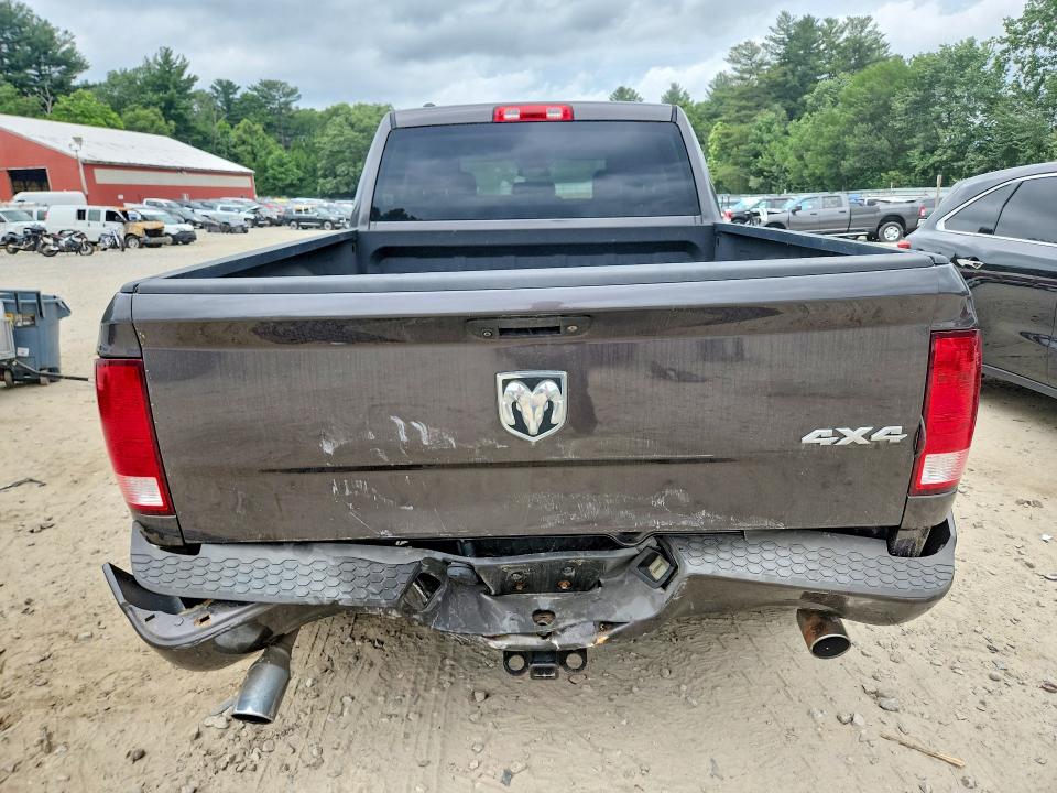 57587216 :رقم المزاد ، 1C6RR7FT3JS189117 vin ، 2018 Ram 1500 مزاد بيع
