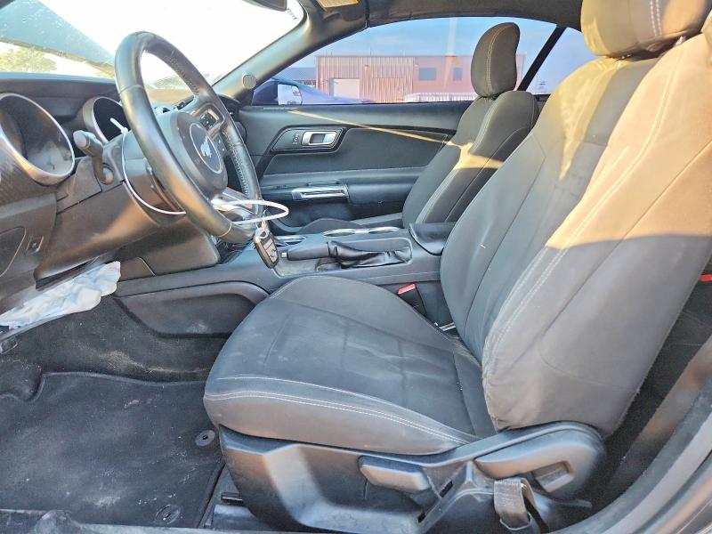 58300876 :رقم المزاد ، 1FATP8UH7J5109007 vin ، 2018 Ford Mustang مزاد بيع