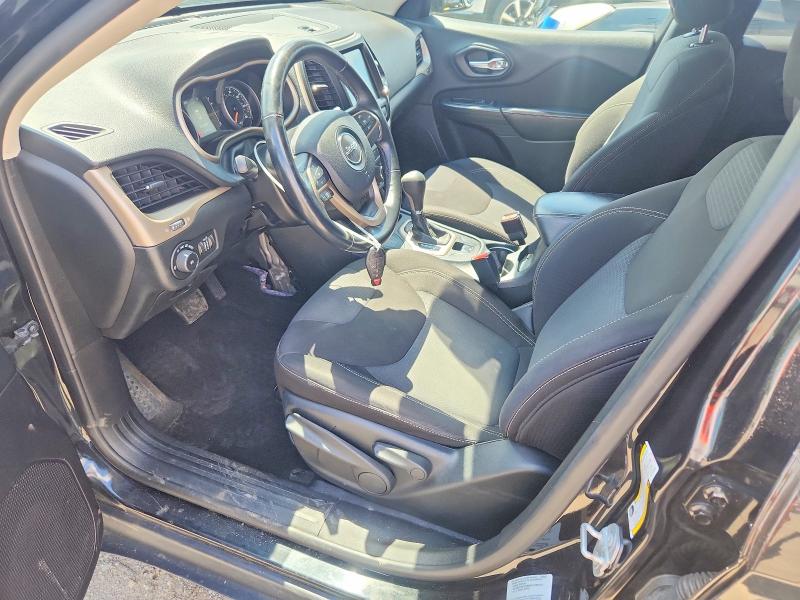 58281356 :رقم المزاد ، 1C4PJMCB6FW702975 vin ، 2015 Jeep Cherokee مزاد بيع