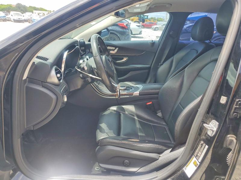 56703886 :رقم المزاد ، 55SWF4JB4HU229793 vin ، 2017 Mercedes-benz C مزاد بيع