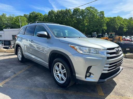 Продаж на аукціоні авто 2018 Toyota Highlander, vin: 5TDBZRFH4JS906070, номер лоту: 58079316