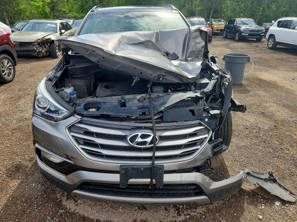 2017 Hyundai Santa Fe მანქანა იყიდება აუქციონზე, vin: 5NMZUDLB3HH042819, აუქციონის ნომერი: 55608166