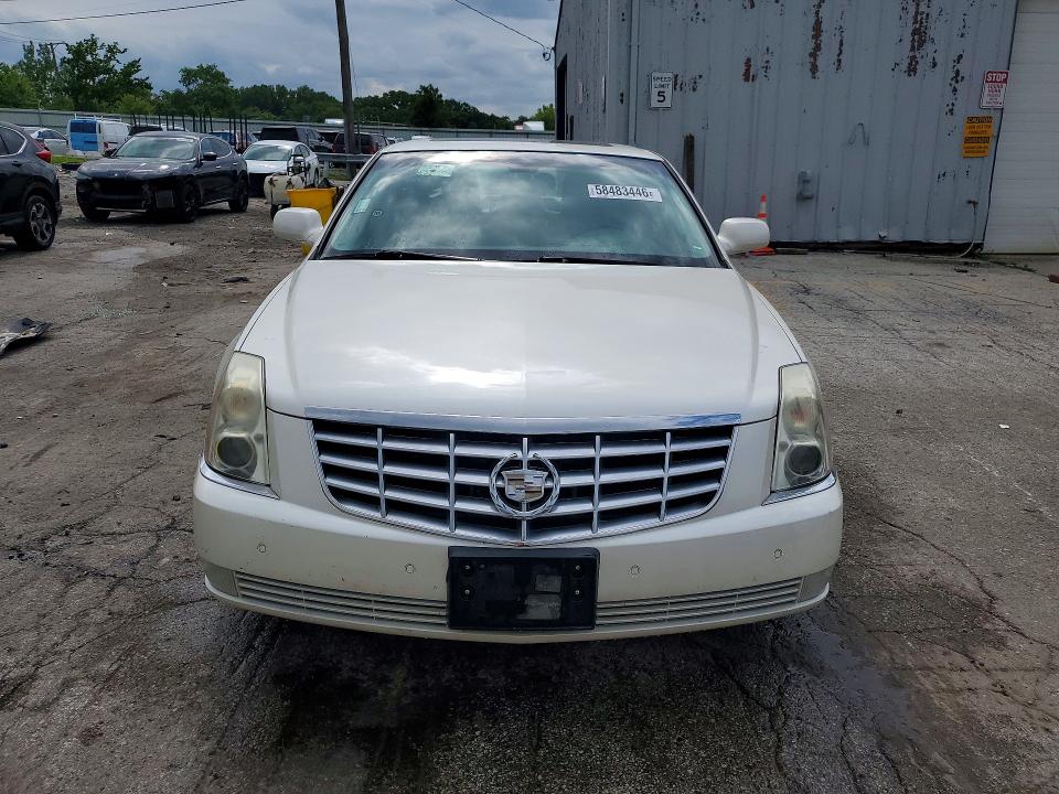 58483446 :رقم المزاد ، 1G6KD5E65BU103260 vin ، 2011 Cadillac Dts مزاد بيع