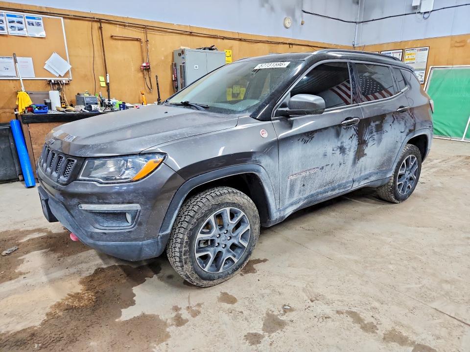 57731596 :رقم المزاد ، 3C4NJDDB1KT747733 vin ، 2019 Jeep Compass مزاد بيع