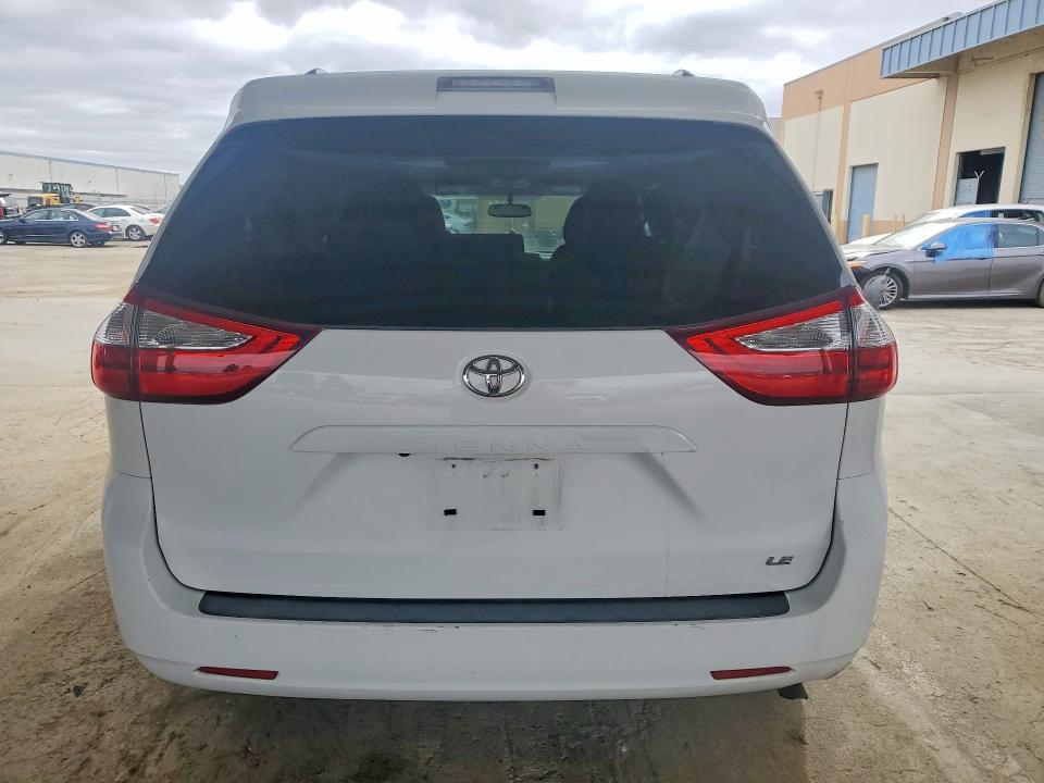 Продажа на аукционе авто 2017 Toyota Sienna, vin: 5TDKZ3DC3HS883024, номер лота: 58311466