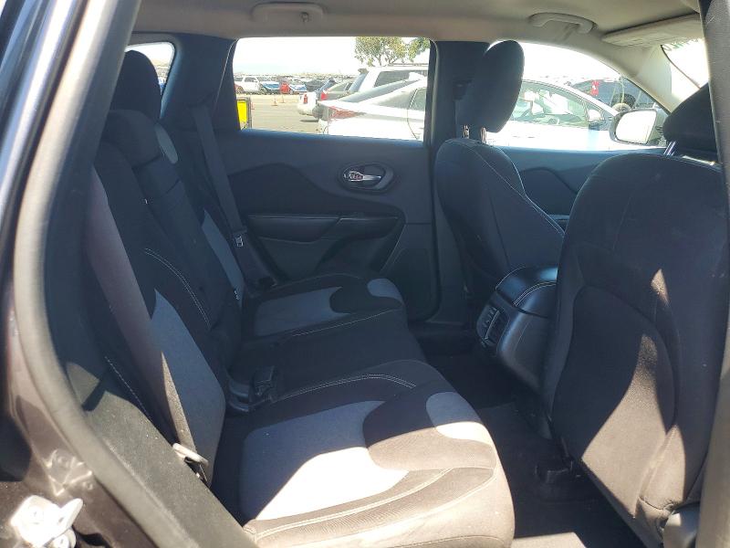 56184126 :رقم المزاد ، 1C4PJLAB6HW508799 vin ، 2017 Jeep Cherokee مزاد بيع