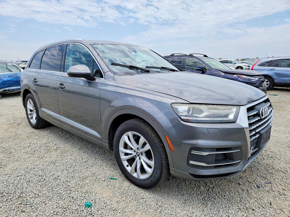 2017 Audi Q7 მანქანა იყიდება აუქციონზე, vin: WA1AAAF74HD004014, აუქციონის ნომერი: 58357946