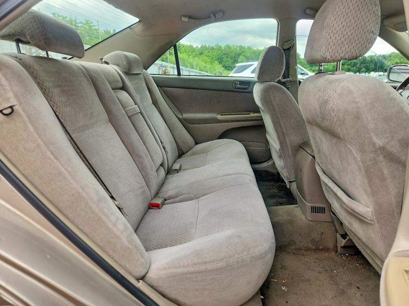56146406 :رقم المزاد ، 4T1BE32K83U703039 vin ، 2003 Toyota Camry مزاد بيع