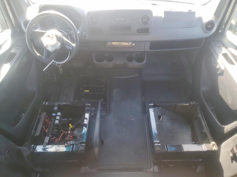 56242606 :رقم المزاد ، W1Z4EFHY8NP516936 vin ، 2022 Mercedes Benz Sprinter مزاد بيع