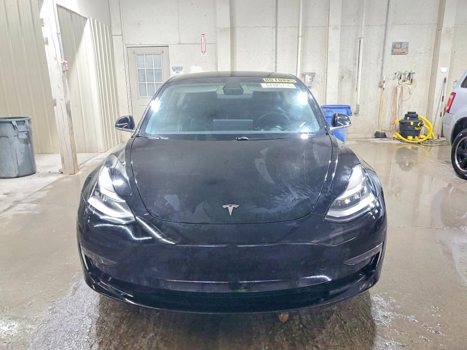57325746 :رقم المزاد ، 5YJ3E1EA6JF036204 vin ، 2018 Tesla Model 3 مزاد بيع