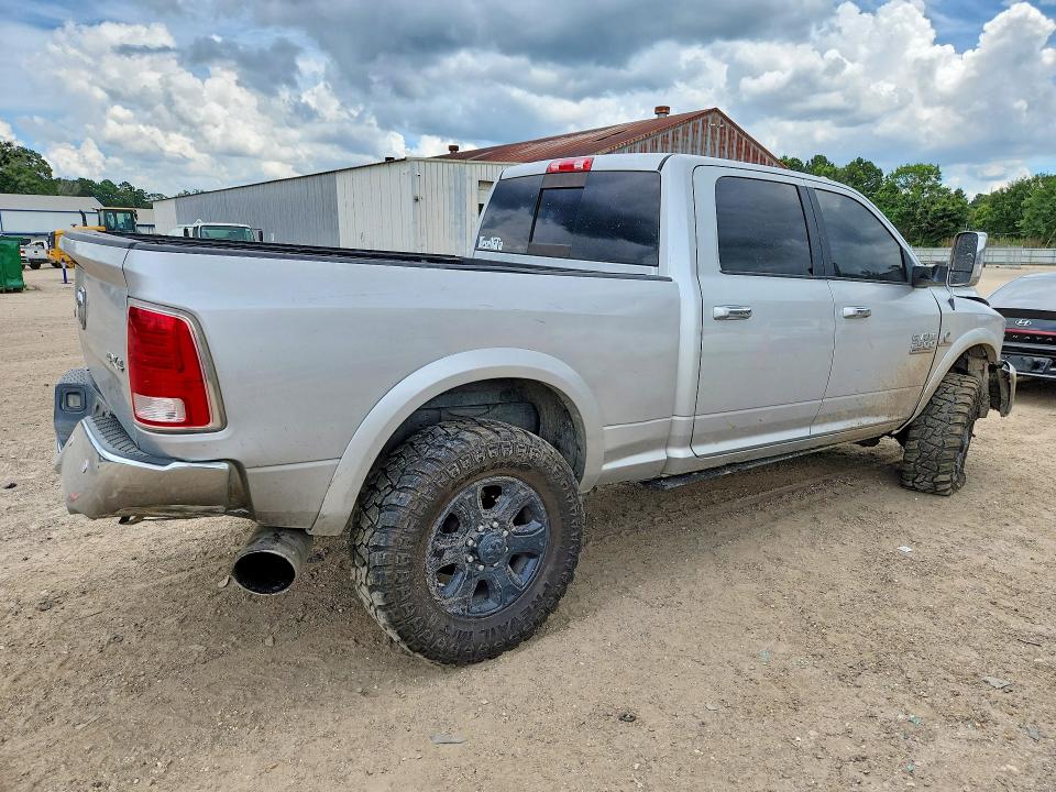 56670086 :رقم المزاد ، 3C6UR5FL2JG241889 vin ، 2018 Ram 2500 مزاد بيع