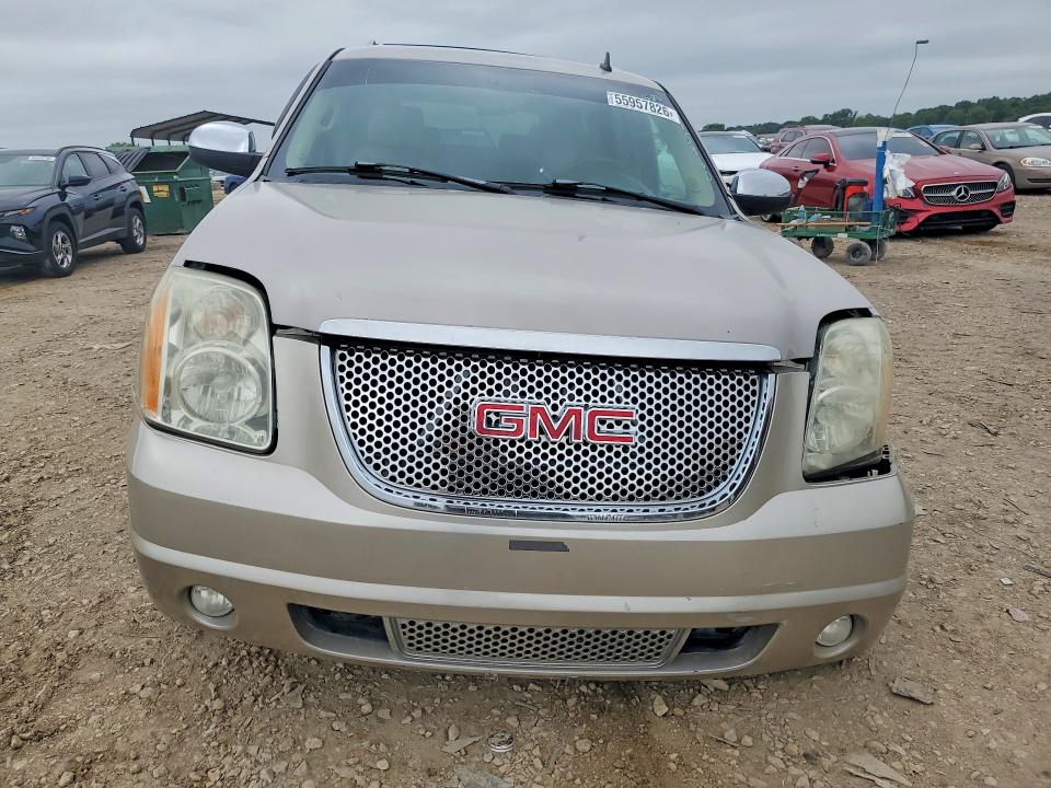 55957826 :رقم المزاد ، 1GKFK63857J315460 vin ، 2007 Gmc Yukon مزاد بيع