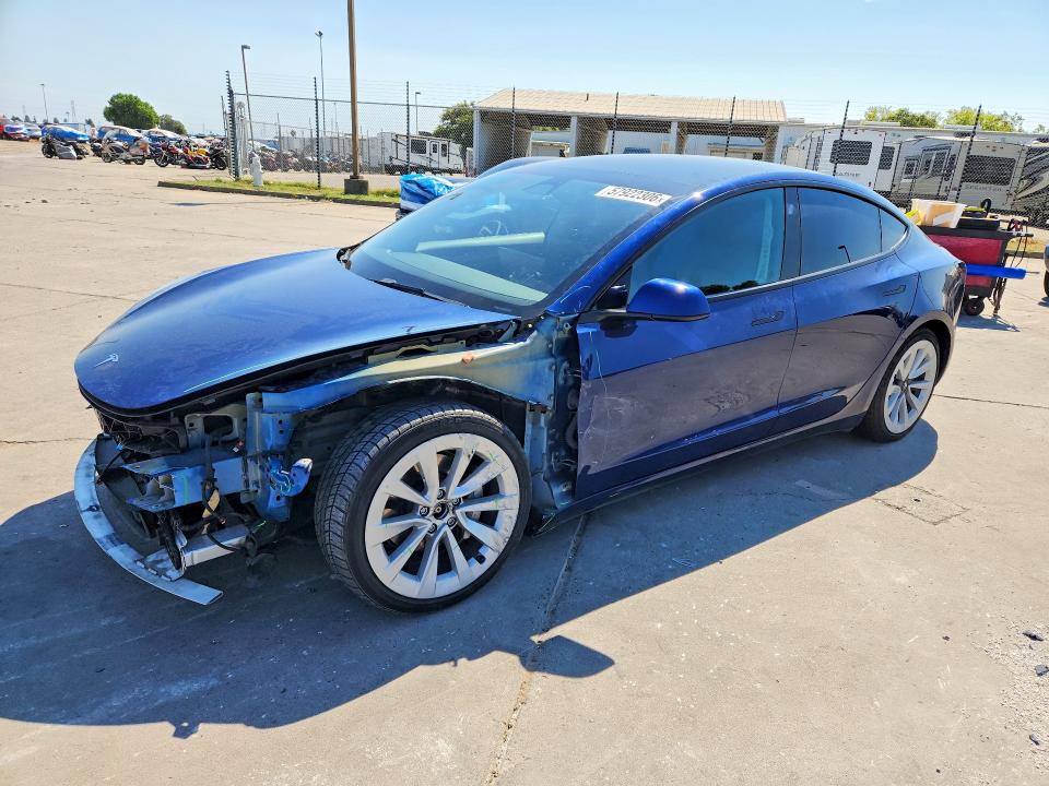 57922306 :رقم المزاد ، 5YJ3E1EB0NF106357 vin ، 2022 Tesla Model 3 مزاد بيع