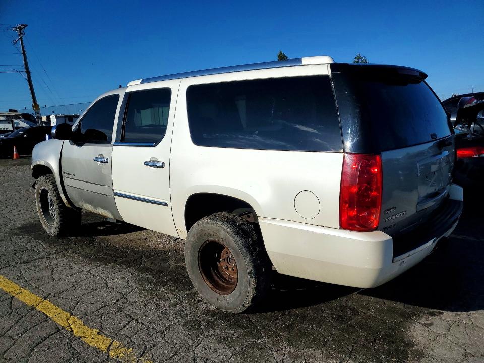 2011 Cadillac Escalade მანქანა იყიდება აუქციონზე, vin: 1GYS4KEF2BR122521, აუქციონის ნომერი: 53747576