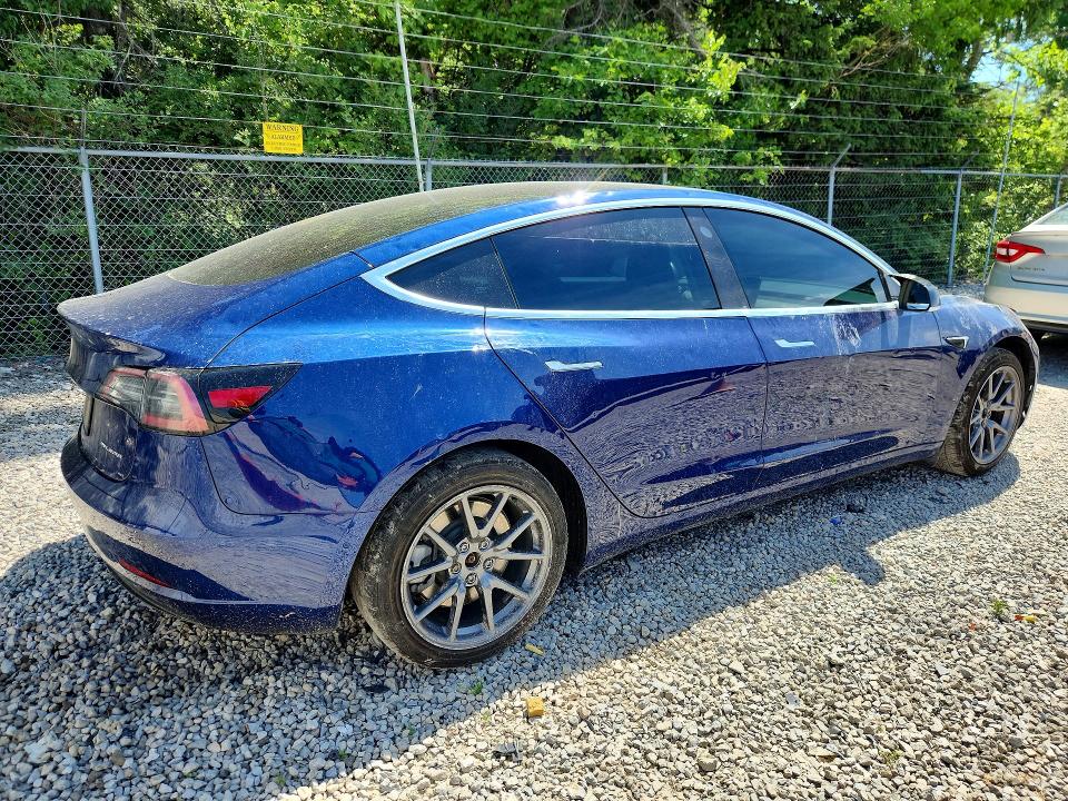 51962396 :رقم المزاد ، 5YJ3E1EB1KF359523 vin ، 2019 Tesla Model 3 مزاد بيع