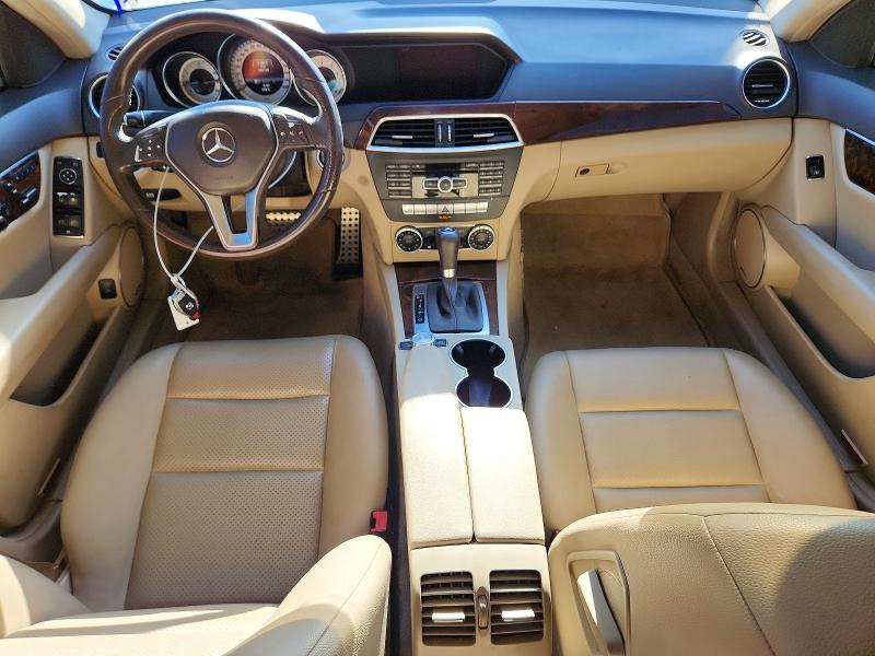 Продажа на аукционе авто 2013 Mercedes-benz C, vin: WDDGF4HB1DR285504, номер лота: 55754296