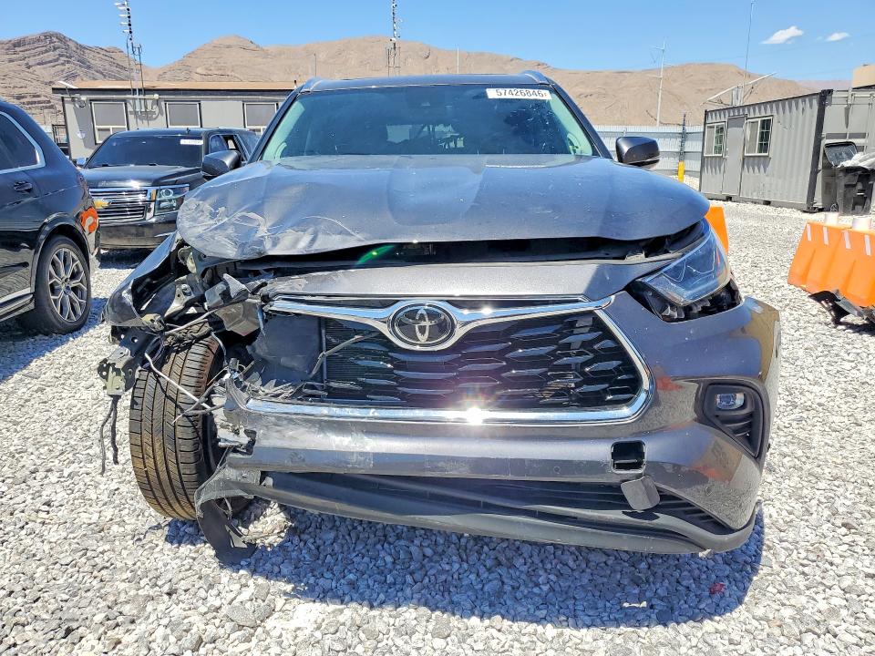 Продаж на аукціоні авто 2022 Toyota Highlander, vin: 5TDDZRBH9NS572168, номер лоту: 57426846