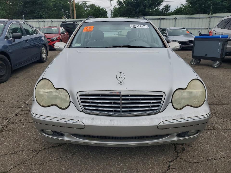 56117316 :رقم المزاد ، WDBRH64J03F324913 vin ، 2003 Mercedes-benz C مزاد بيع