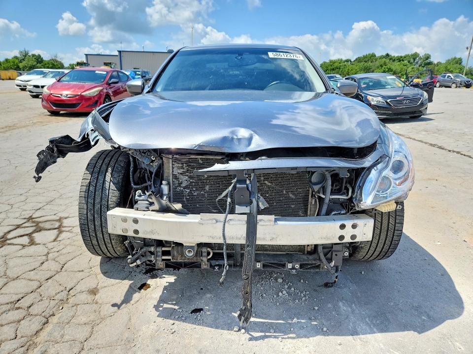 58612376 :رقم المزاد ، JN1CV6AR4FM523301 vin ، 2015 Infiniti Q40 مزاد بيع