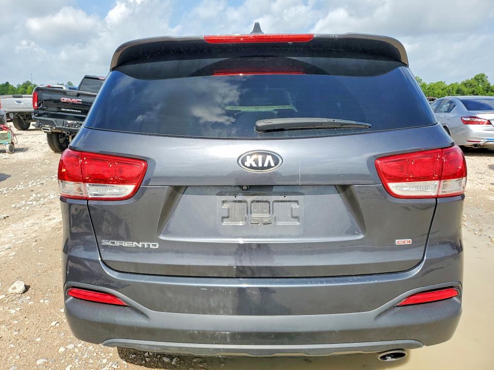 58233256 :رقم المزاد ، 5XYPG4A31JG382478 vin ، 2018 Kia Sorento مزاد بيع