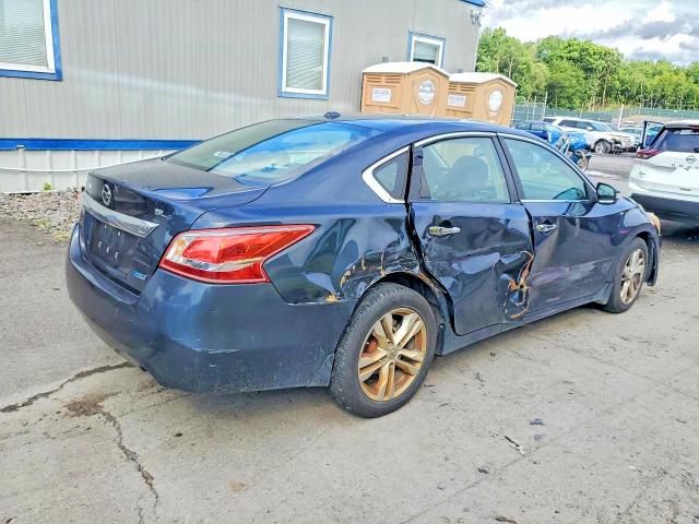 2013 Nissan Altima მანქანა იყიდება აუქციონზე, vin: 1N4AL3AP4DC282243, აუქციონის ნომერი: 58663396