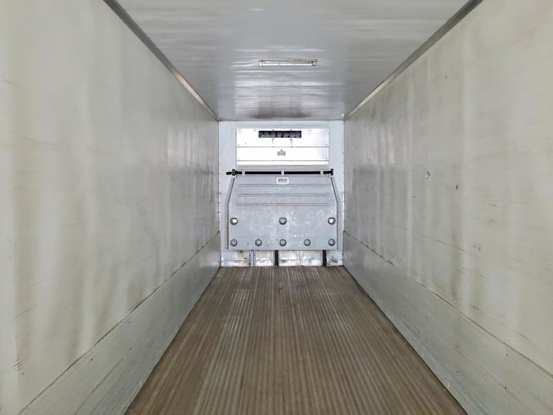 56498586 :رقم المزاد ، 1UYVS2486H6071502 vin ، 2017 Semi Trailer مزاد بيع