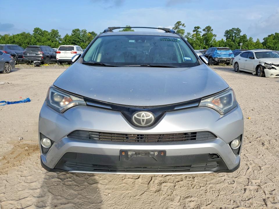Продажа на аукционе авто 2018 Toyota Rav4, vin: 2T3WFREV1JW416122, номер лота: 58301006