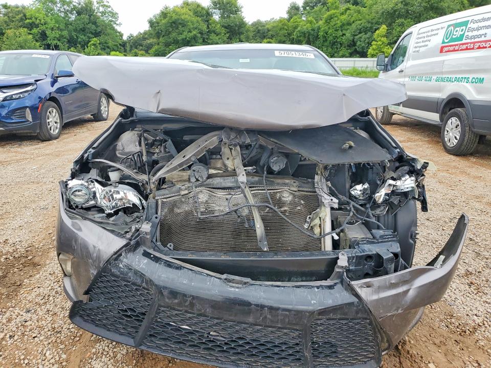 57051346 :رقم المزاد ، 4T1BF1FK0FU057043 vin ، 2015 Toyota Camry مزاد بيع