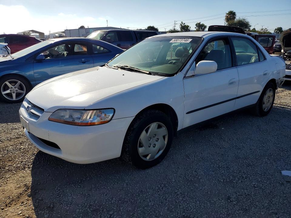 58073746 :رقم المزاد ، 1HGCG1647YA023632 vin ، 2000 Honda Accord مزاد بيع