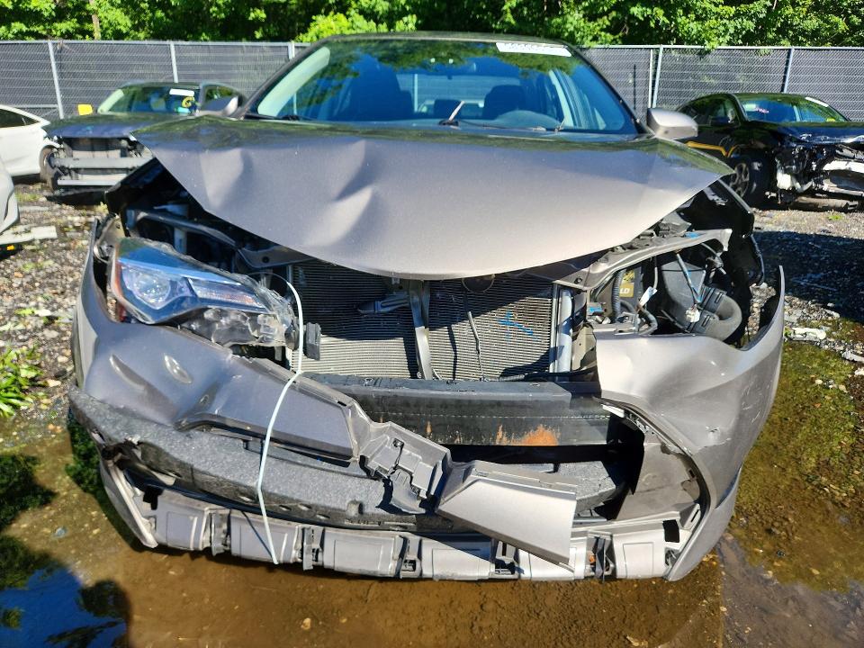 58396556 :رقم المزاد ، 2T1BURHE4HC875116 vin ، 2017 Toyota Corolla مزاد بيع