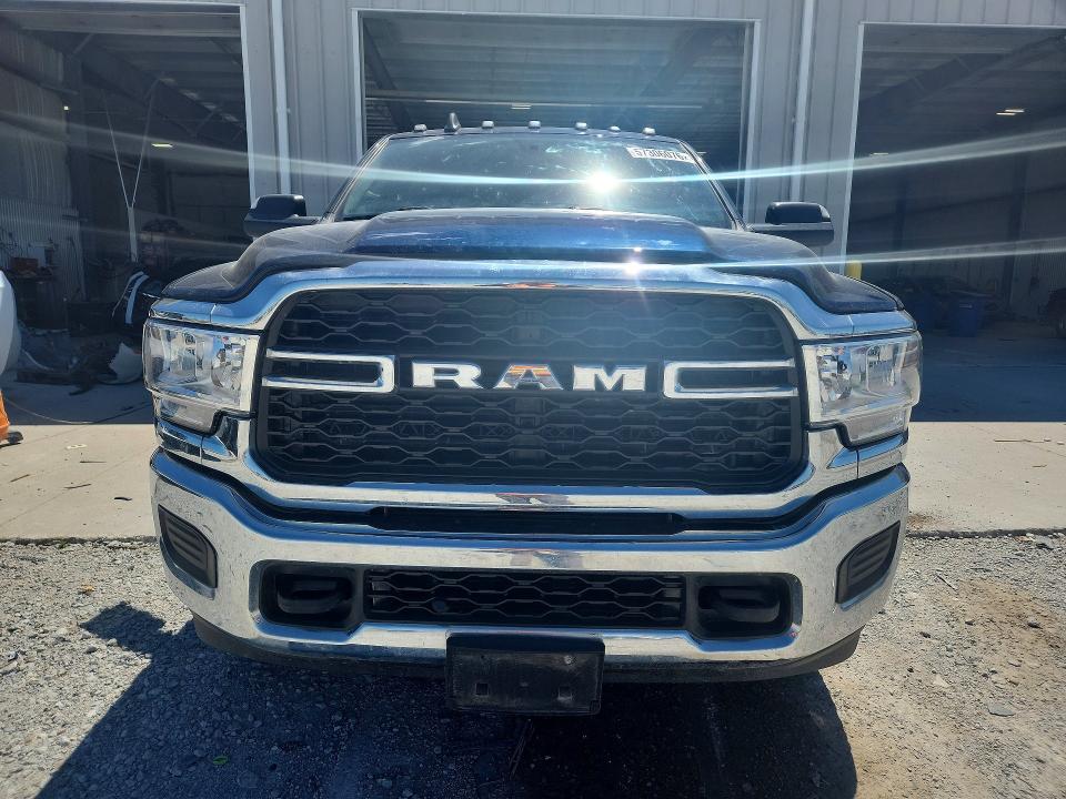 57306076 :رقم المزاد ، 3C6UR5CL1NG316768 vin ، 2022 Ram 2500 مزاد بيع