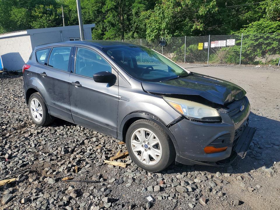 2015 Ford Escape მანქანა იყიდება აუქციონზე, vin: 1FMCU0F73FUA11674, აუქციონის ნომერი: 57347656