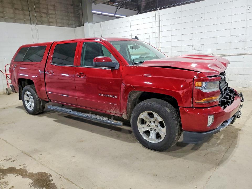 55816216 :رقم المزاد ، 3GCUKREC8JG583370 vin ، 2018 Chevrolet Silverado مزاد بيع