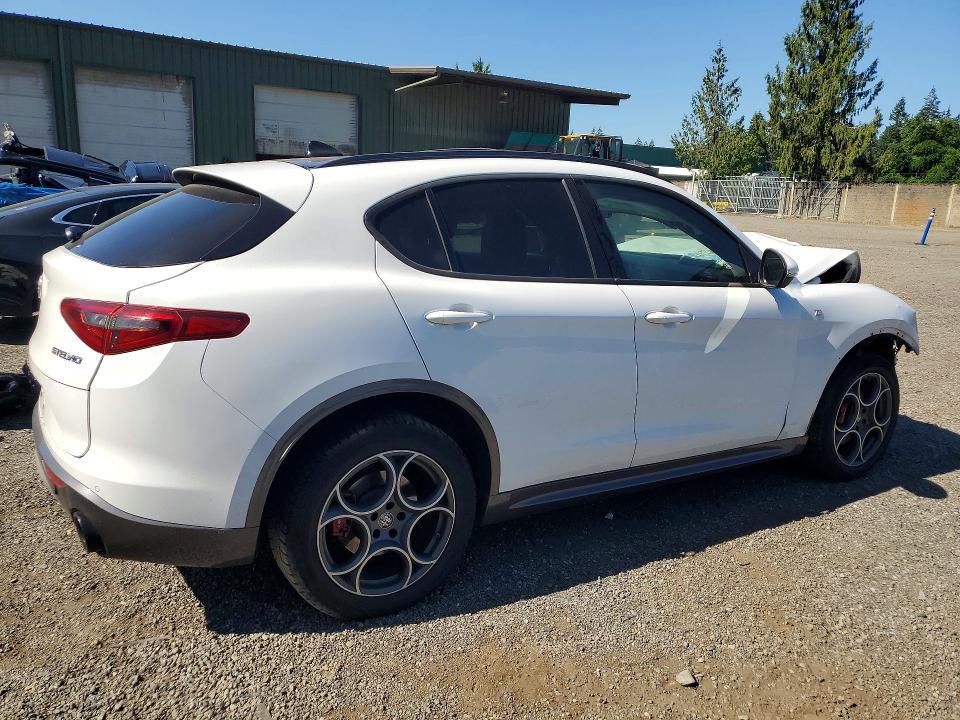 Aukcja sprzedaży 2022 Alfa Romeo Stelvio, vin: ZASPAKBN8N7D29356, numer aukcji: 56810776
