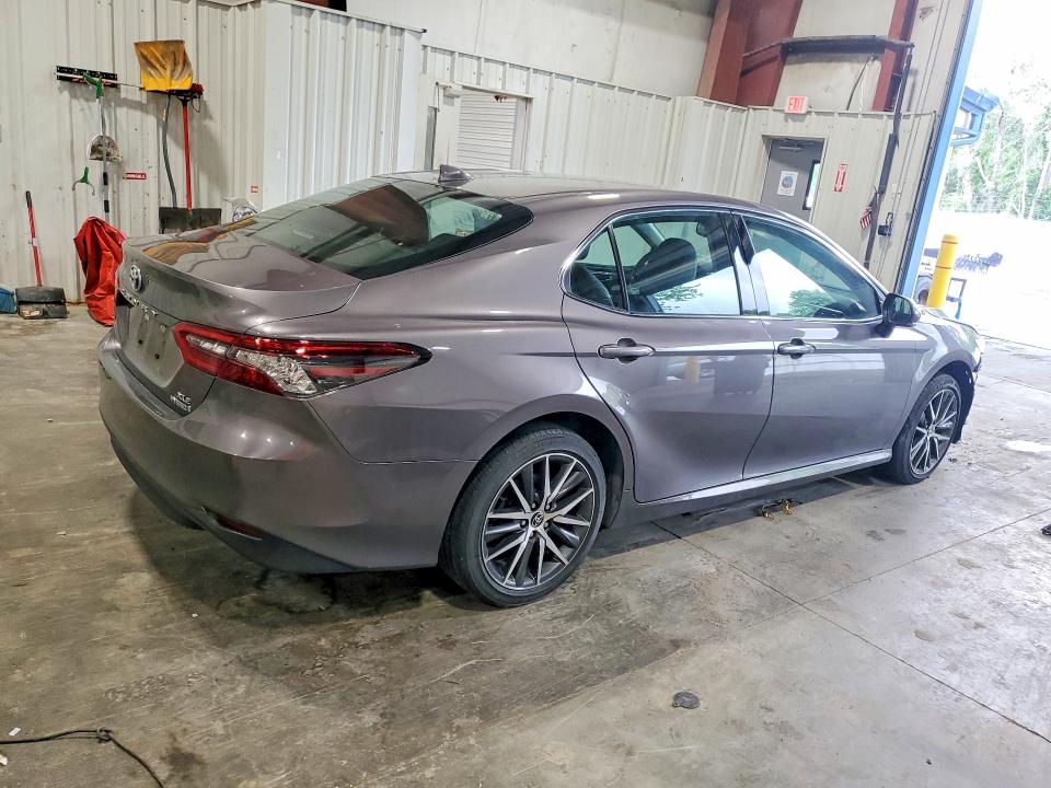 Auction sale of the 2022 Toyota Camry, vin: 4T1F31AK7NU573724, lot number: 57606176