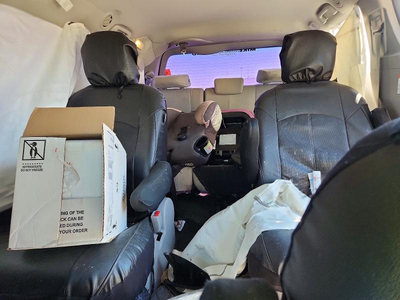 85456895 :رقم المزاد ، 5TDZK3DC1GS704593 vin ، 2016 Toyota Sienna مزاد بيع