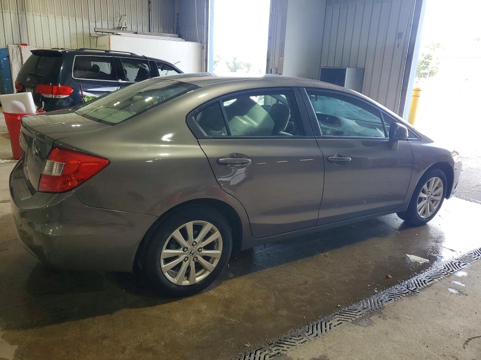 57648076 :رقم المزاد ، 19XFB2F81CE320792 vin ، 2012 Honda Civic مزاد بيع