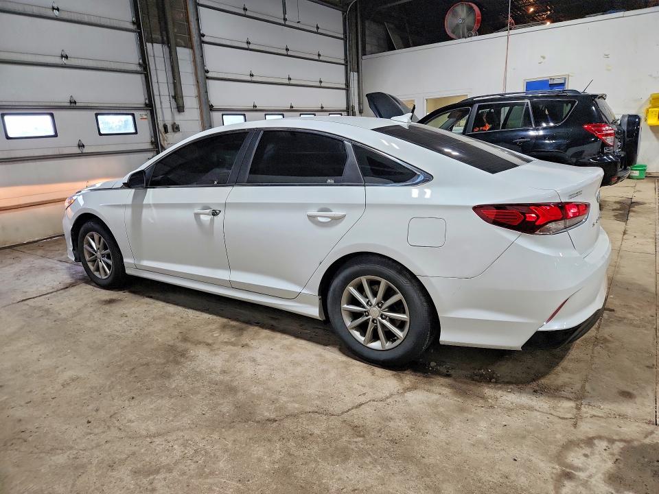56323326 :رقم المزاد ، 5NPE24AA0JH680646 vin ، 2018 Hyundai Sonata مزاد بيع