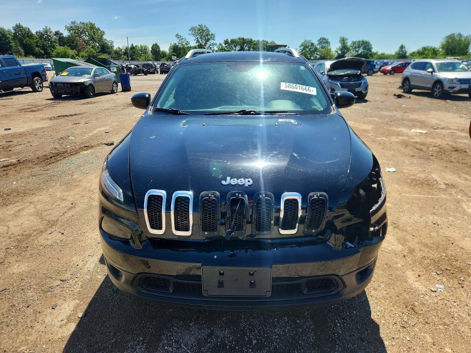 Продажа на аукционе авто 2017 Jeep Cherokee, vin: 1C4PJMCS6HW665560, номер лота: 58601666