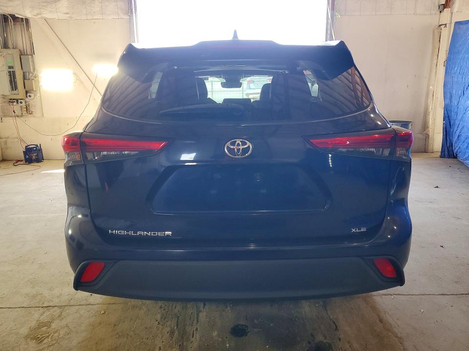 Продажа на аукционе авто 2020 Toyota Highlander, vin: 5TDGZRAH9LS005261, номер лота: 55670206