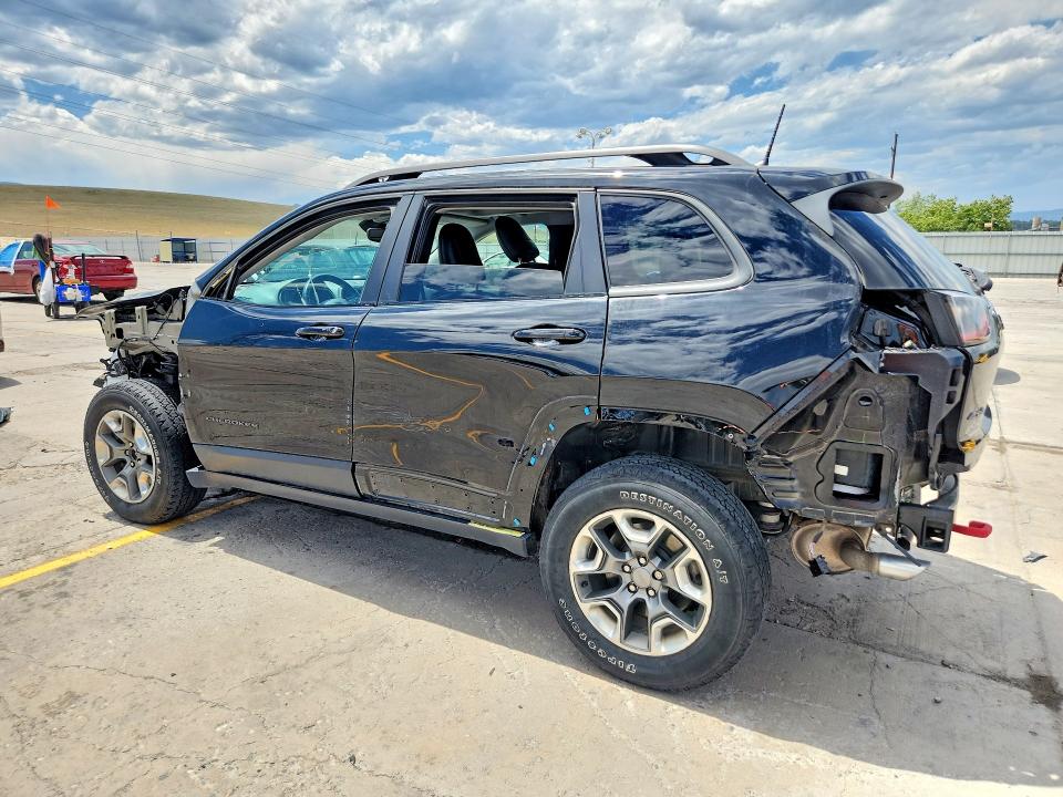 59368376 :رقم المزاد ، 1C4PJMBN4KD383237 vin ، 2019 Jeep Cherokee مزاد بيع