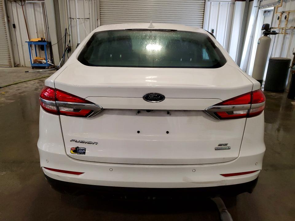 56929246 :رقم المزاد ، 3FA6P0HD0KR251557 vin ، 2019 Ford Fusion مزاد بيع