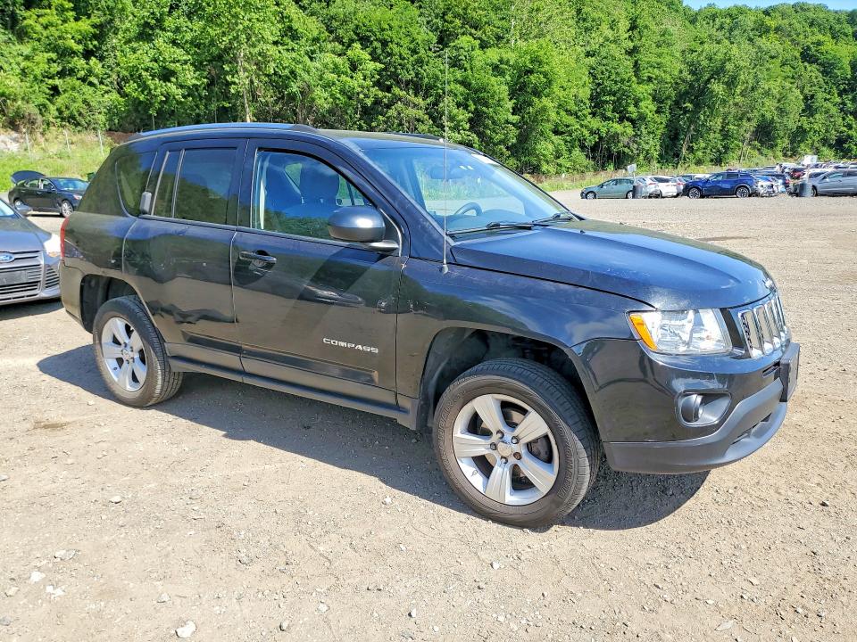 57854166 :رقم المزاد ، 1J4NF1FB3BD136289 vin ، 2011 Jeep Compass مزاد بيع