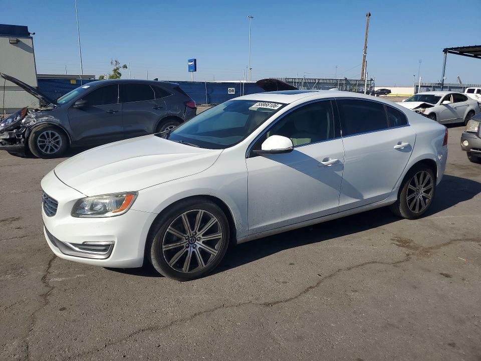 2017 Volvo S60 მანქანა იყიდება აუქციონზე, vin: LYV402TK5HB125438, აუქციონის ნომერი: 55866106