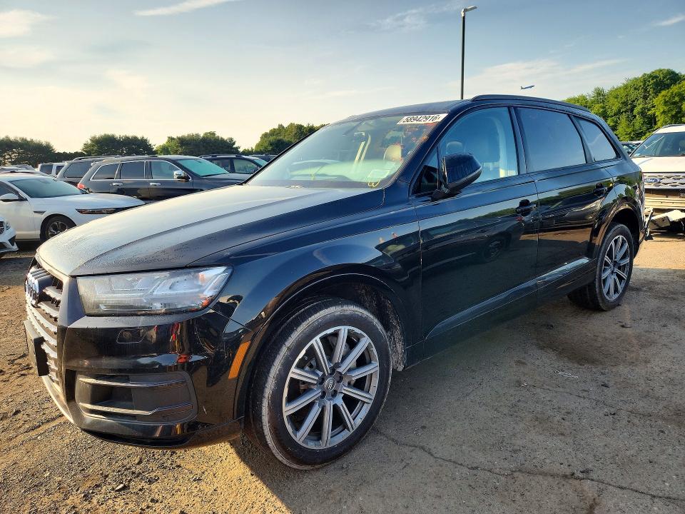 58942916 :رقم المزاد ، WA1VAAF70JD018094 vin ، 2018 Audi Q7 مزاد بيع