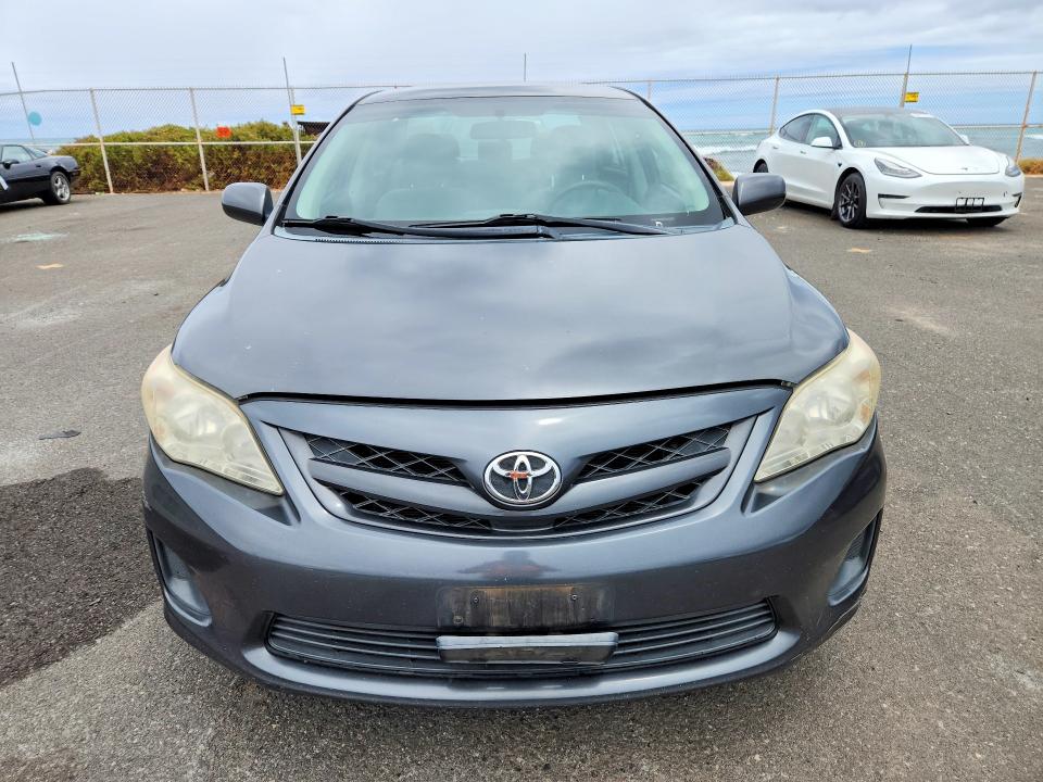 58495626 :رقم المزاد ، 2T1BU4EEXBC657194 vin ، 2011 Toyota Corolla مزاد بيع