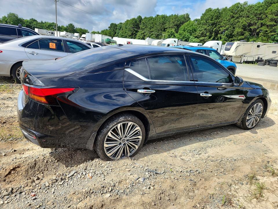 58433366 :رقم المزاد ، 1N4BL4EW3PN317083 vin ، 2023 Nissan Altima مزاد بيع