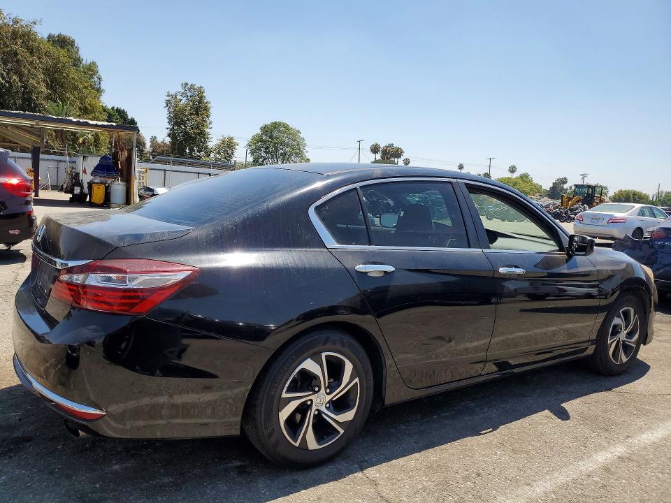 Продажа на аукционе авто 2017 Honda Accord, vin: 1HGCR2F39HA180621, номер лота: 58053626