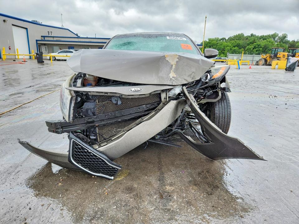 2015 Kia Optima მანქანა იყიდება აუქციონზე, vin: 5XXGM4A71FG377806, აუქციონის ნომერი: 55450146