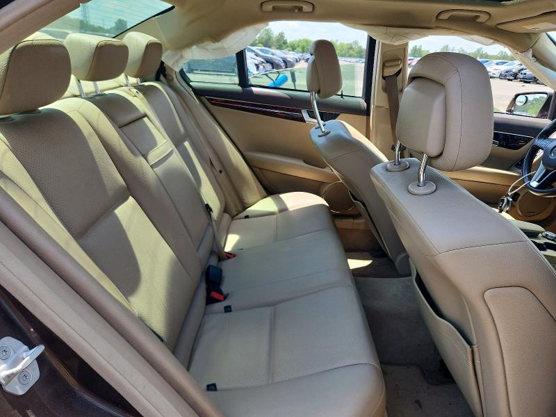 Продажа на аукционе авто 2013 Mercedes-benz C, vin: WDDGF4HB1DA828820, номер лота: 58978696